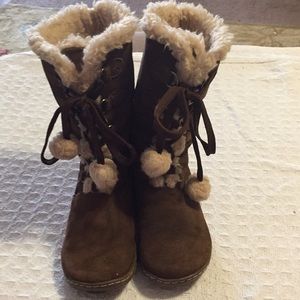 Bjorndal Size 8 Brown 9” Fur Boots
